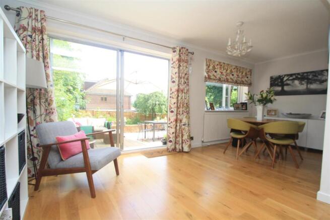 dining area a.JPG