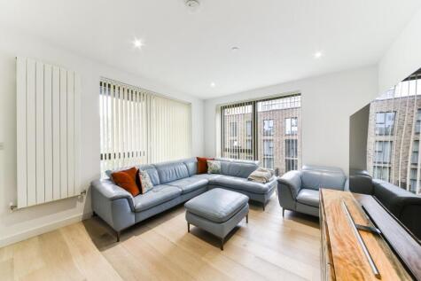 Pendant Court, Royal Wharf, E16