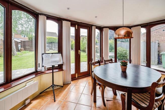 Winterton Drive, AYLESBURY, Buckinghamshire, HP21 photo 4