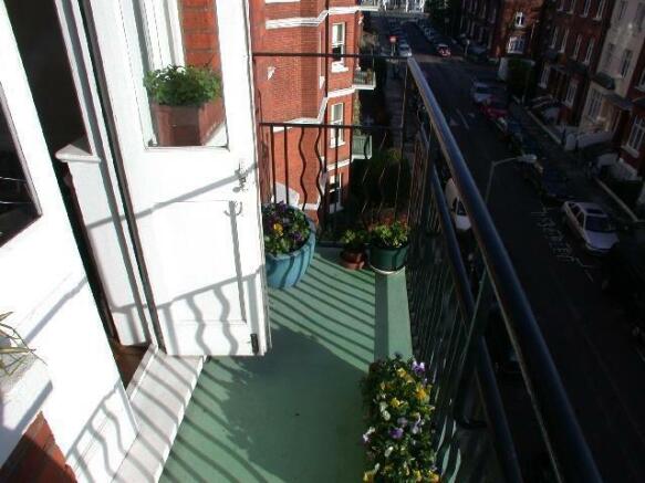 APM, balcony, Eden Harper SW11