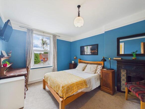 4 bed Semi-Detached for sale Image 7