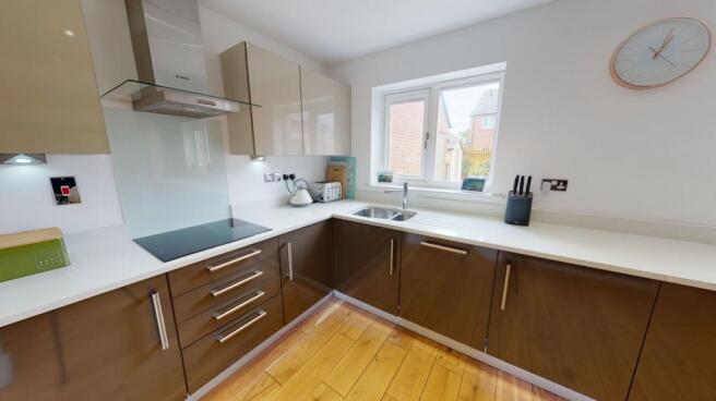 KITCHEN/DINING ROOM