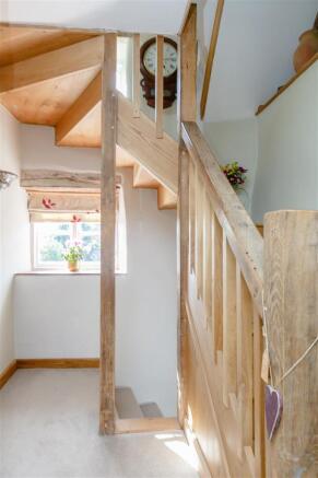 8362256-interior09.jpg