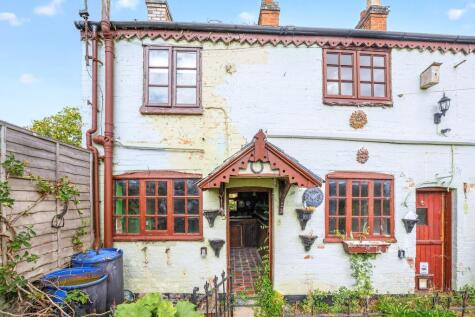 6 Mill Hill
Lubenham, Market Harborough, LE16 9TH