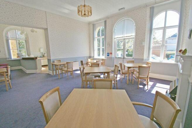 COMMUNAL LOUNGE