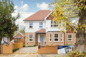 2a, Courtlands Avenue, Hampton TW12 3NT