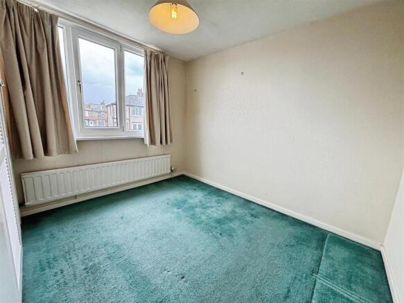 3 bed Semi-Detached for sale Image 11