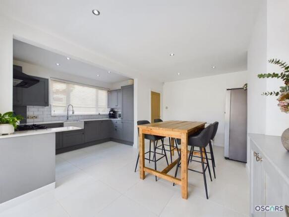 3 bed Semi-Detached for sale Image 4