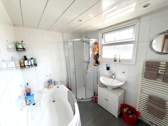 3 bed Terraced for sale Image 10