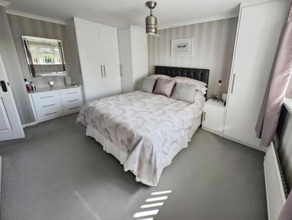 c42f3bda-bed 201 20a.jpg