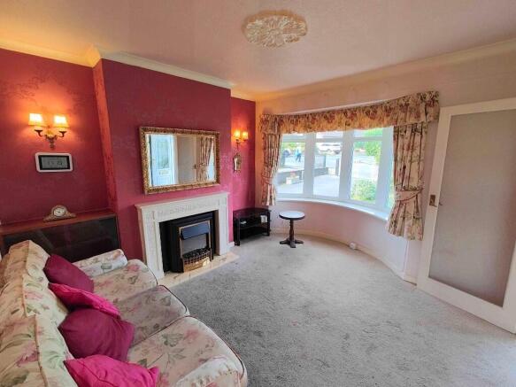 3 Merrion Crescent, Southowram, HX3 9NL photo 4