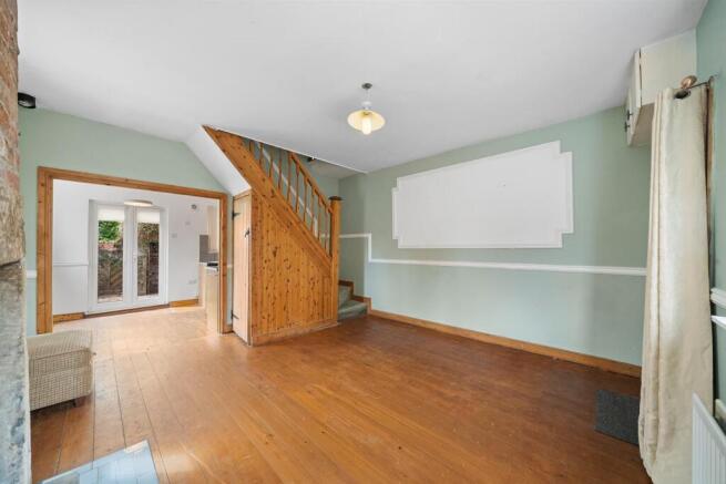 Living Room2.jpg