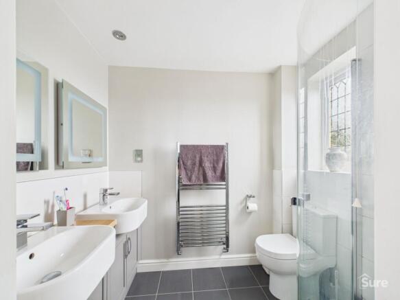 Ensuite