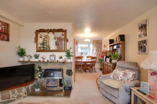 Walton Close, Worthing, BN13 photo 4