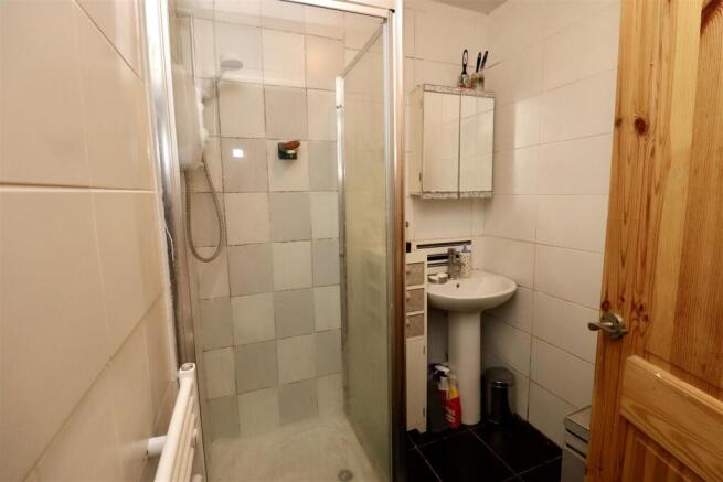 1 bed Apartment for sale Image 6
