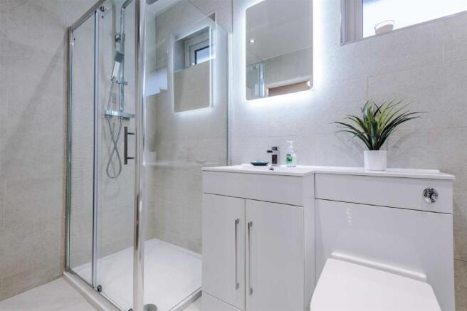 Holt Lane Bathroom