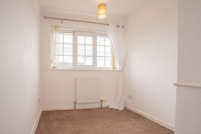 3 bed Semi-Detached to rent Image 8