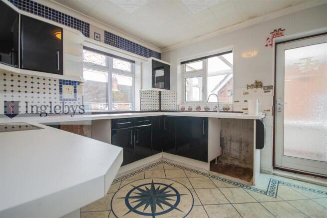 2 bed Detached Bungalow for sale Image 6