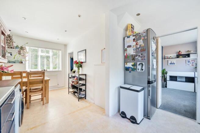 Kitchen/Dining Room (5)