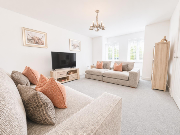 4 bed Detached for sale Image 12