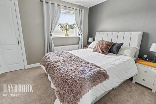 3 bed Semi-Detached for sale Image 10