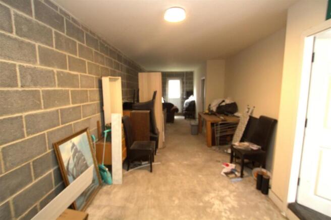 4 bed End of Terrace to rent Image 11