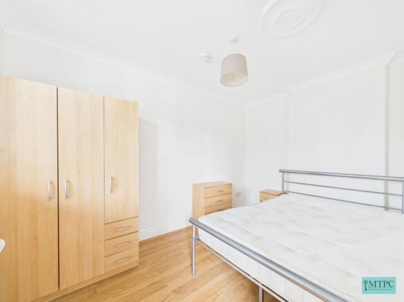 1 bed House Share to rent Image 8