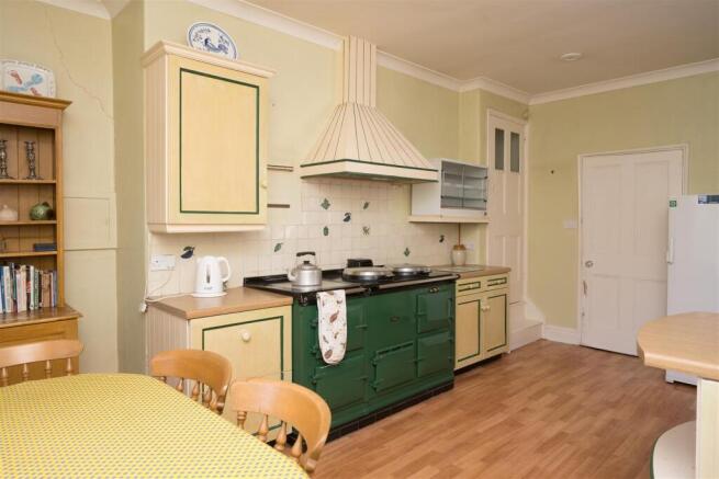 6 bed Character Property for sale Image 11