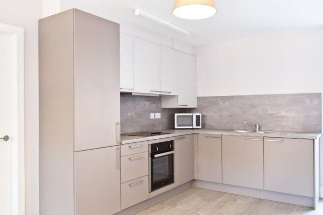 2 bed Flat to rent Image 4
