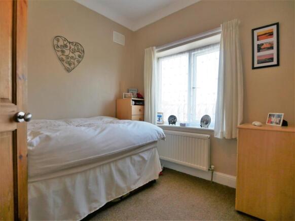 bedroom 3.JPG