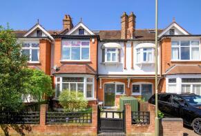 4, Chislehurst Avenue, North Finchley, London N12 0HU
