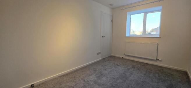 22 Attlee Close Bedroom 1.jpg