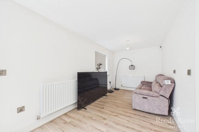 5 bed Detached for sale Image 5