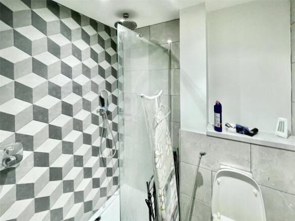 1 bed Flat for sale Image 6