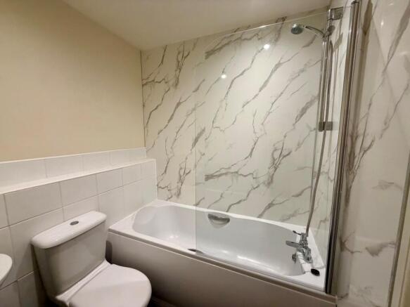 4 bed Not Specified to rent Image 10