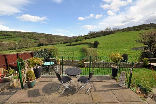 4 bed Detached for sale Image 11