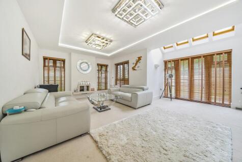 Blagrove Crescent, Ruislip