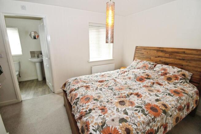 3 bed Detached for sale Image 9
