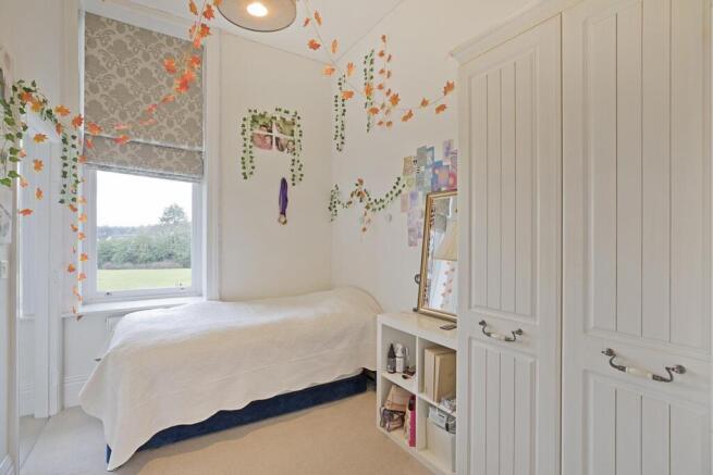 4 bed Town House for sale Image 10