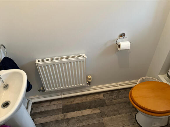 Cloakroom/wc