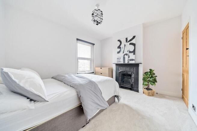 13 Primary Bedroom