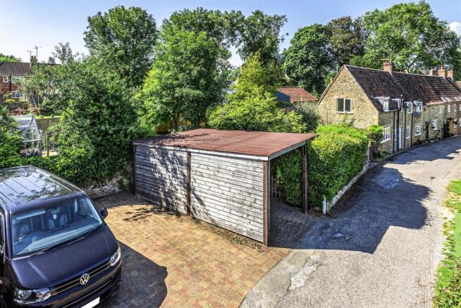 Carport.jpg