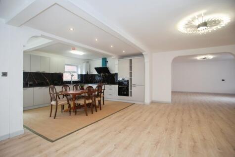 Nunfield Close, Manchester, M40