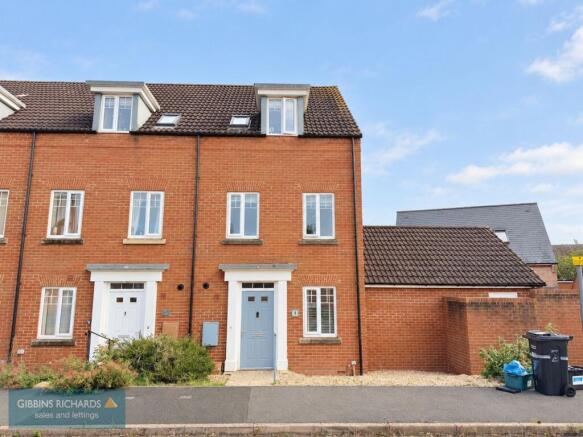 3-bed terraced on Collett Road, Norton Fitzwarren, TA2, £290,000
