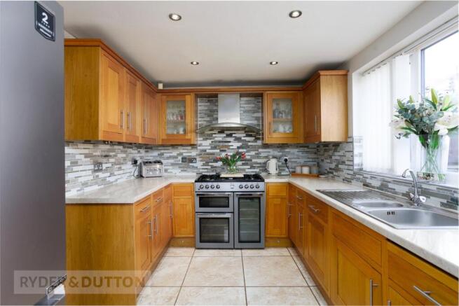 3 bed Semi-Detached for sale Image 5