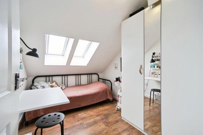 2 bed Flat for sale Image 9