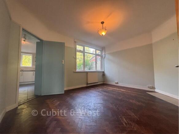 Hawthorn Crescent, Cosham, Hampshire photo 3