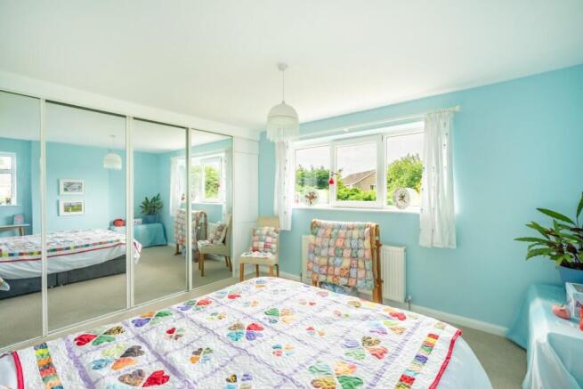 3 bed Semi-Detached for sale Image 10
