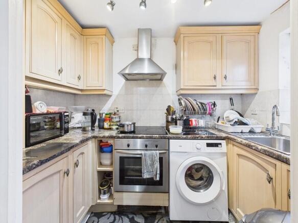 CAM02854G0-PR0494...