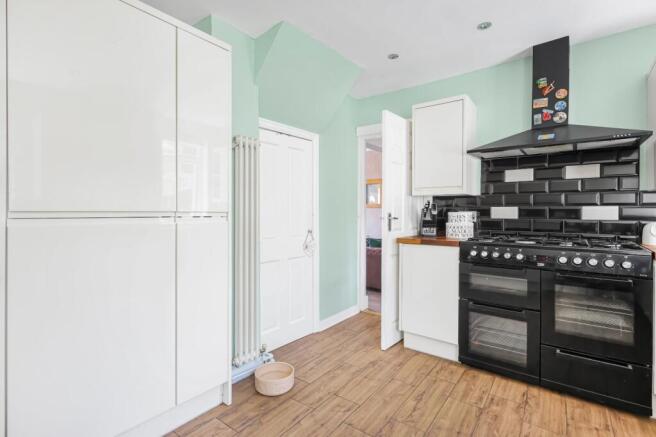 3 bed Semi-Detached for sale Image 6